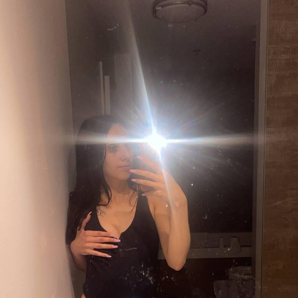 
                        Laurie
                     is Female Escorts. | Sherbrooke | Quebec | Canada | canadatopescorts.com 