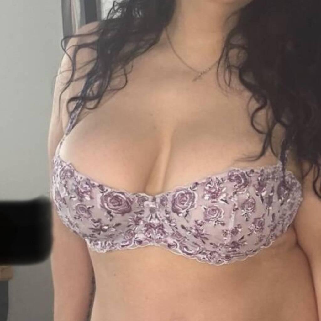 
                        Sara
                     is Female Escorts. | Sherbrooke | Quebec | Canada | canadatopescorts.com 
