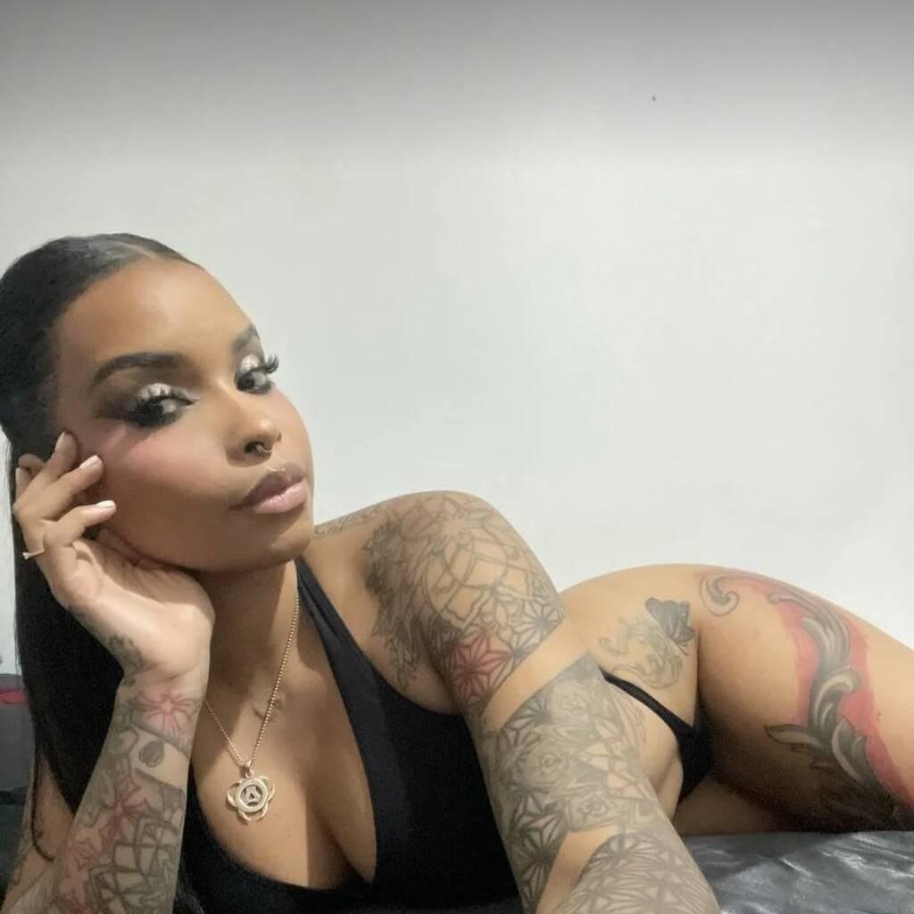 
                        guillenn
                     is Female Escorts. | St. Albert | Alberta | Canada | canadatopescorts.com 