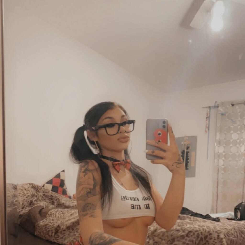 
                        Allysa
                     is Female Escorts. | Medicine Hat | Alberta | Canada | canadatopescorts.com 