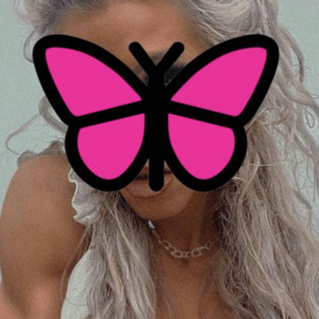 
                        Charlie
                     is Female Escorts. | Toronto | Ontario | Canada | canadatopescorts.com 