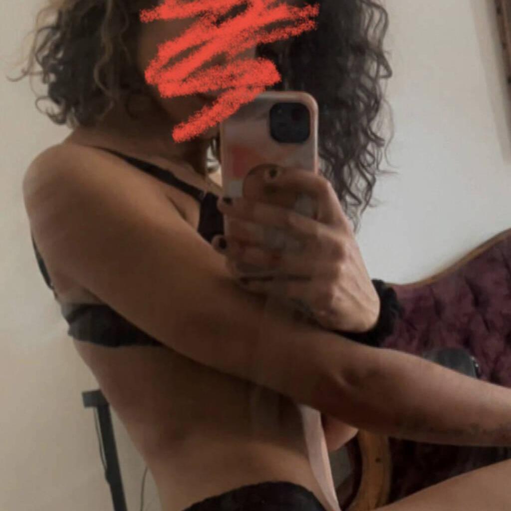 
                        Alessandra
                     is Female Escorts. | Medicine Hat | Alberta | Canada | canadatopescorts.com 