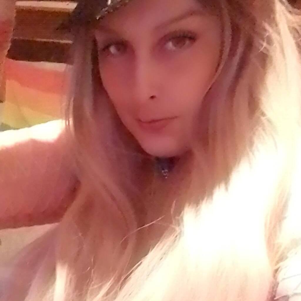 
                        Biannca
                     is Female Escorts. | Cornwall | Ontario | Canada | canadatopescorts.com 