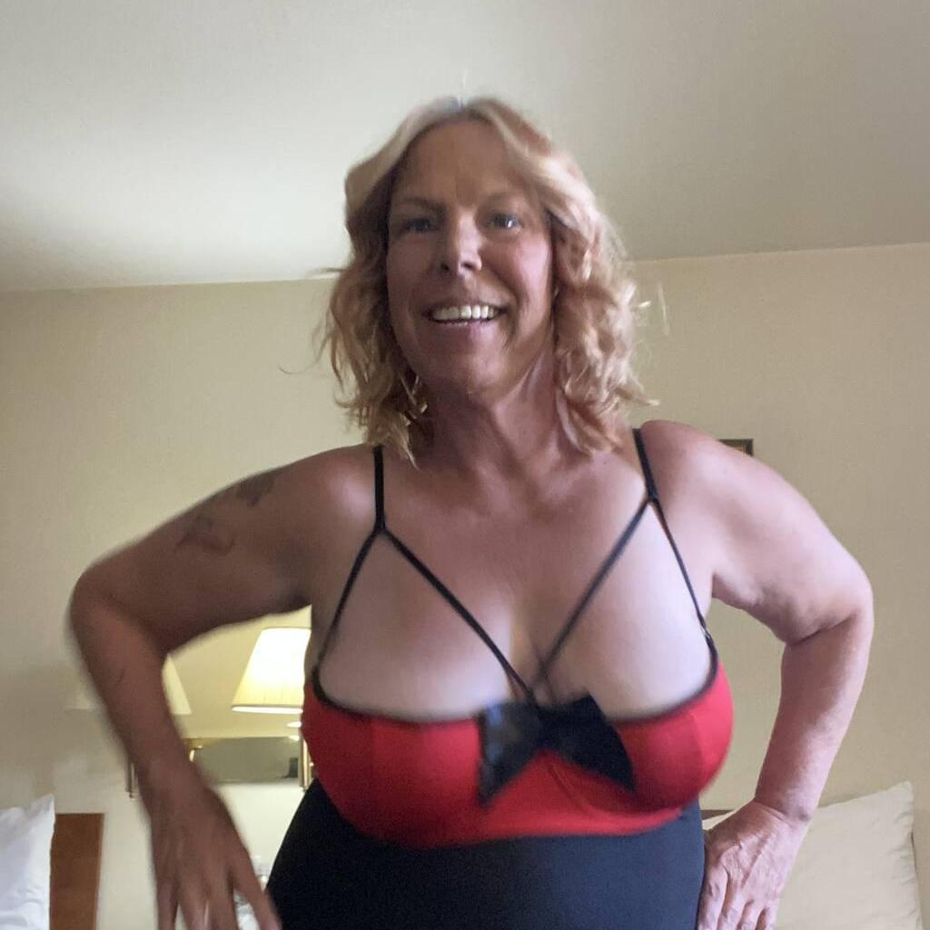 
                        Donna
                     is Female Escorts. | Edmonton | Alberta | Canada | canadatopescorts.com 