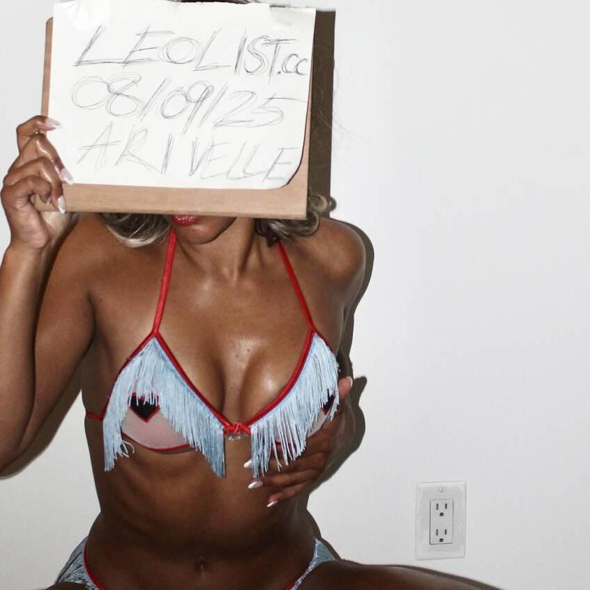 
                        Ariiii
                     is Female Escorts. | Toronto | Ontario | Canada | canadatopescorts.com 