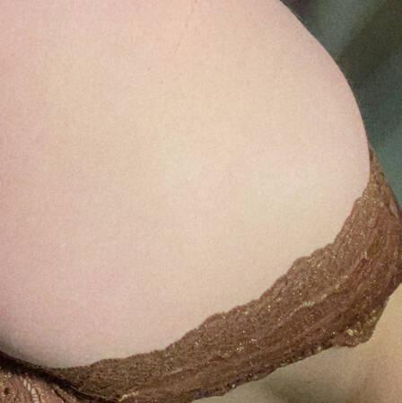 
                        Emily
                     is Female Escorts. | Owen Sound | Ontario | Canada | canadatopescorts.com 