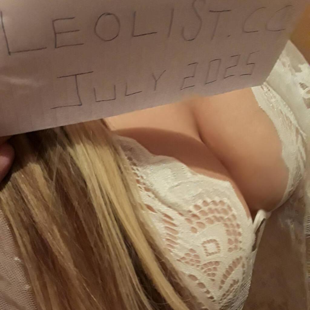 
                        Available NOW
                     is Female Escorts. | Toronto | Ontario | Canada | canadatopescorts.com 