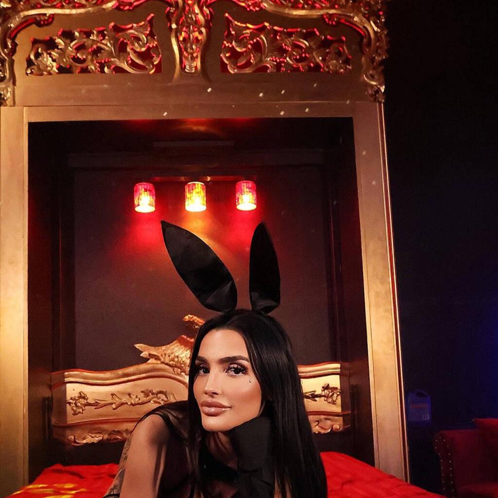 
                        Camilla
                     is Female Escorts. | Kelowna | British Columbia | Canada | canadatopescorts.com 