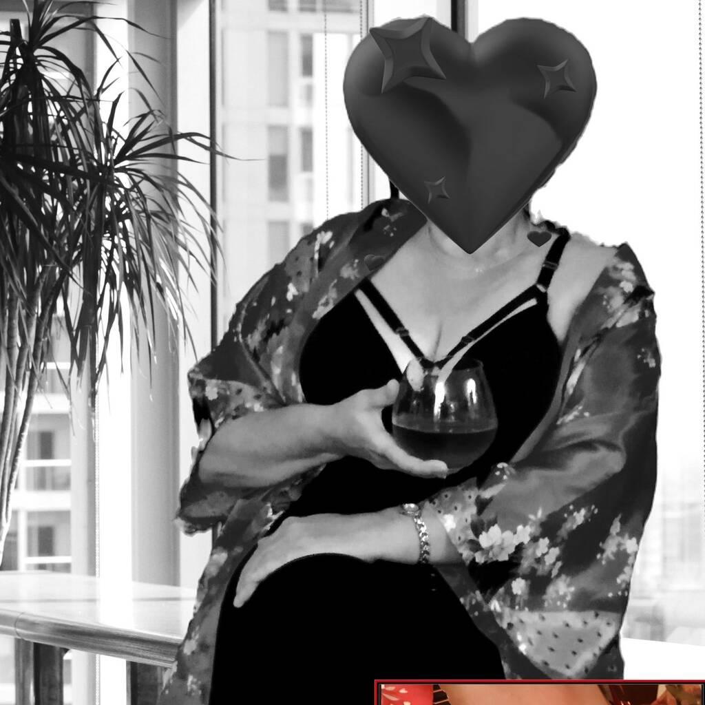 
                        LEONA
                     is Female Escorts. | Nanaimo | British Columbia | Canada | canadatopescorts.com 