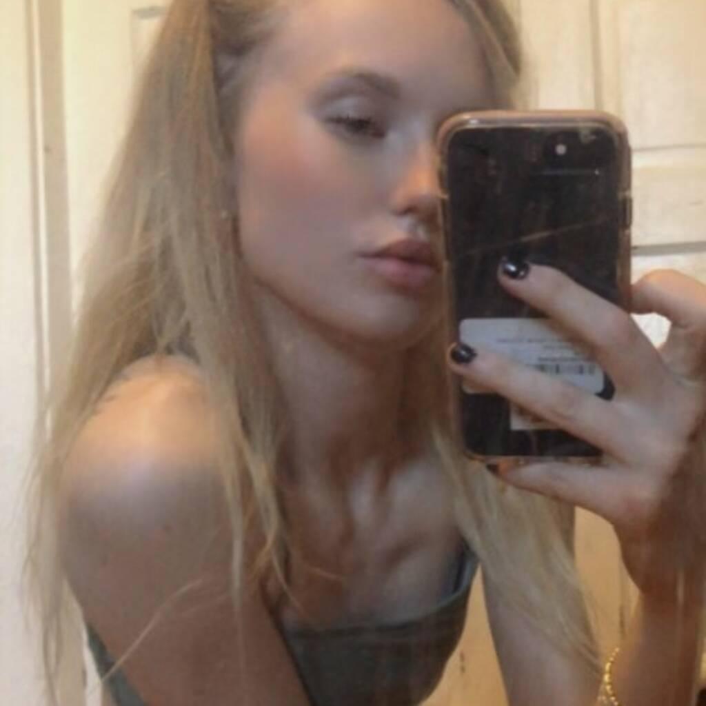 
                        Abby
                     is Female Escorts. | St. John | New Brunswick | Canada | canadatopescorts.com 