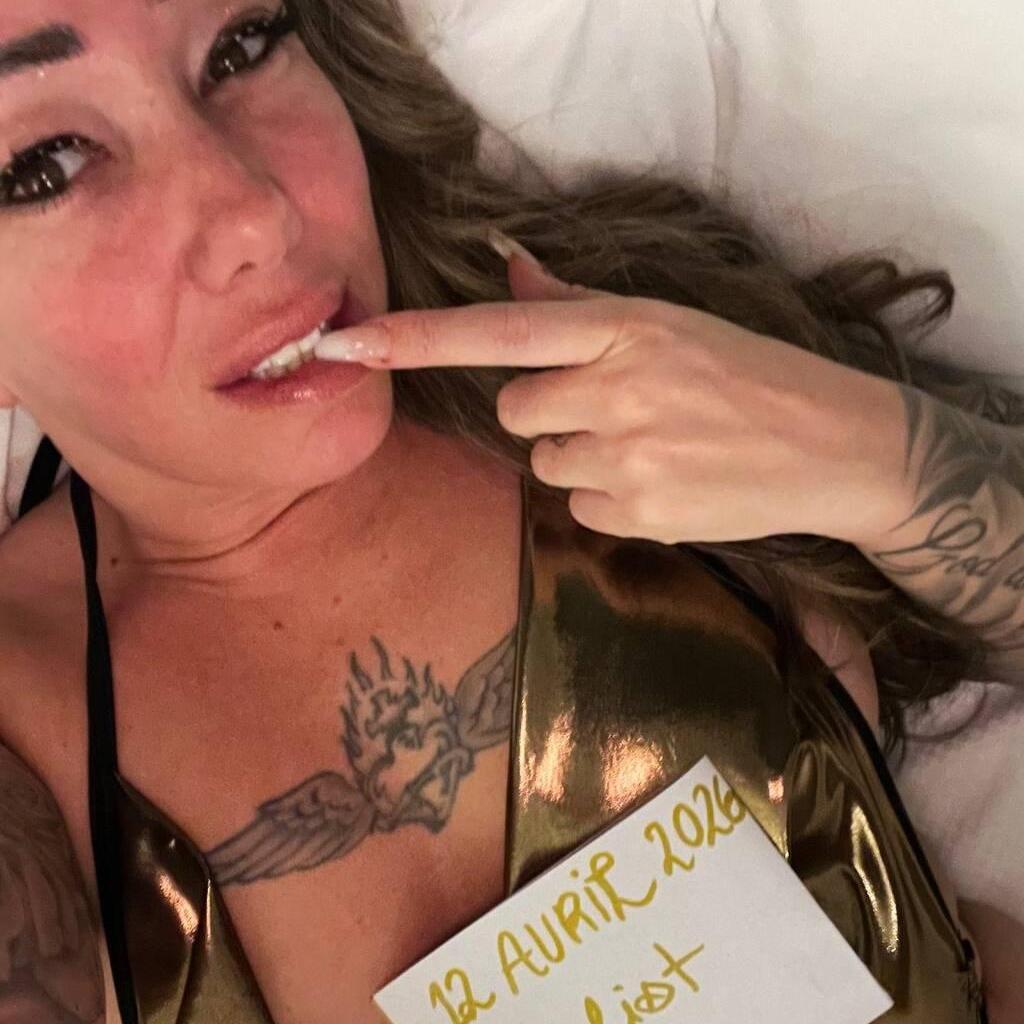
                        Mercedes Gold
                     is Female Escorts. | Montreal | Quebec | Canada | canadatopescorts.com 