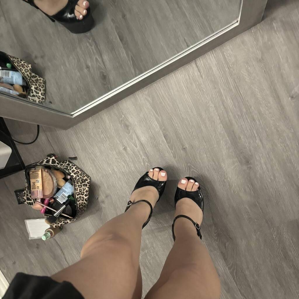 
                        Stella
                     is Female Escorts. | Owen Sound | Ontario | Canada | canadatopescorts.com 