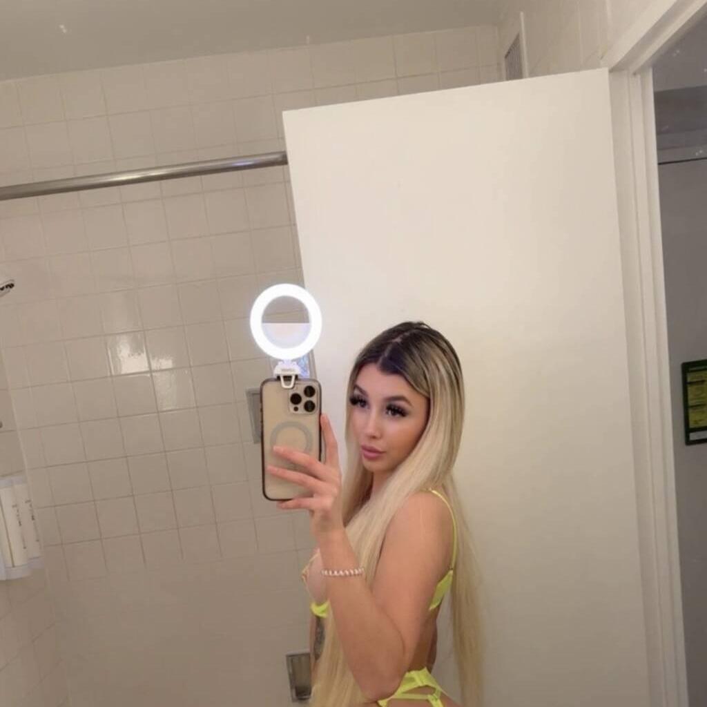 
                        Bonnie
                     is Female Escorts. | Hamilton | Ontario | Canada | canadatopescorts.com 