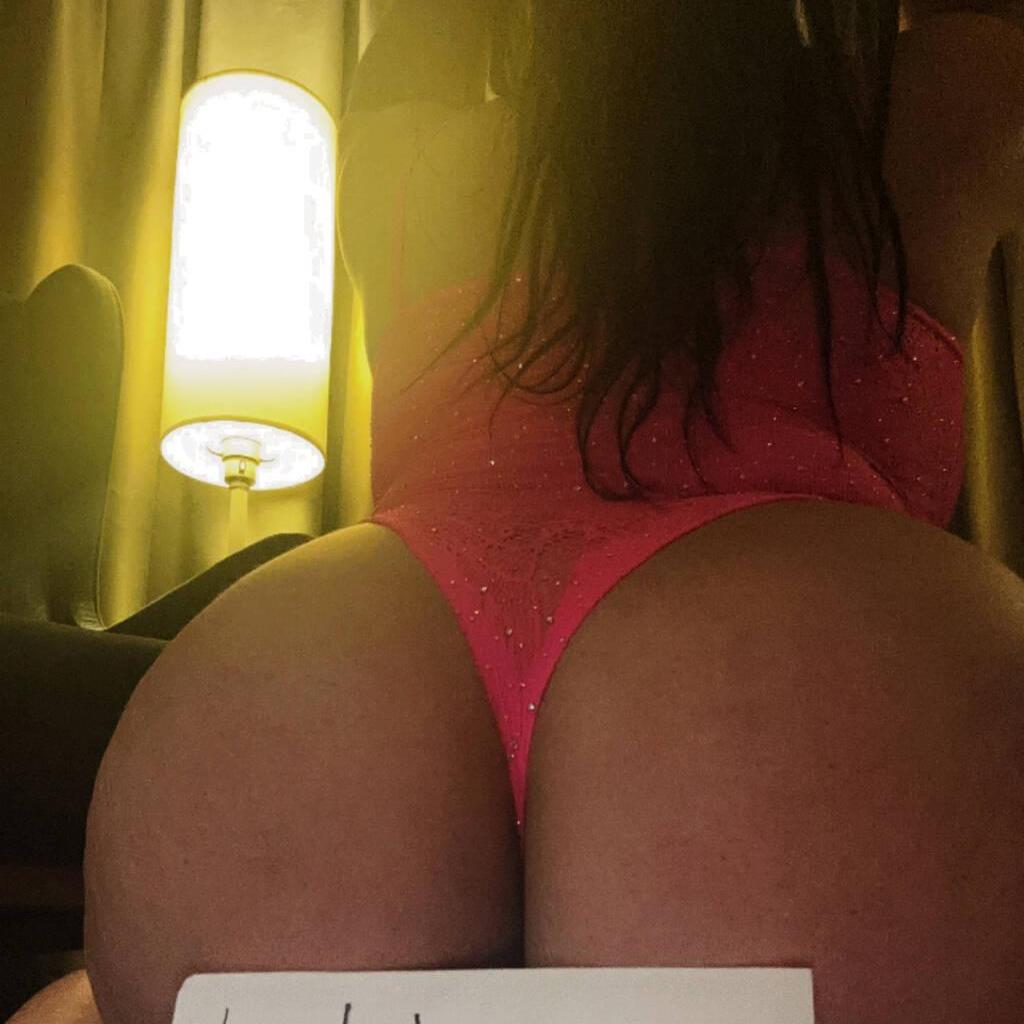 
                        Liv
                     is Female Escorts. | Toronto | Ontario | Canada | canadatopescorts.com 