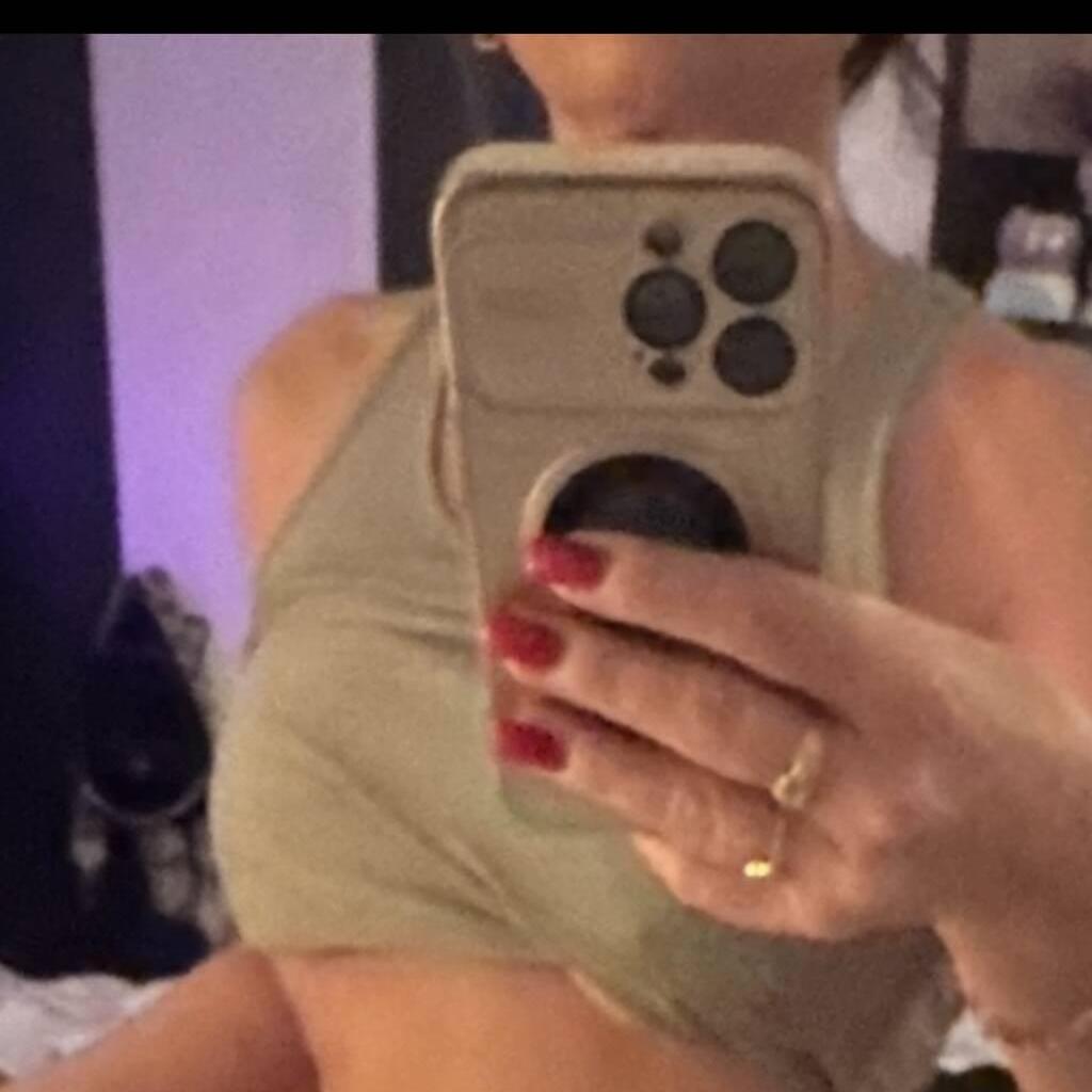 
                        Moi
                     is Female Escorts. | Montreal | Quebec | Canada | canadatopescorts.com 