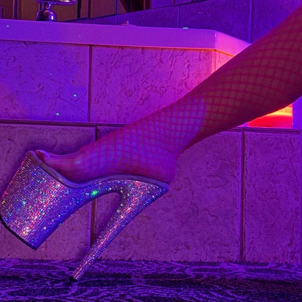 
                        Daisy
                     is Female Escorts. | Barrie | Ontario | Canada | canadatopescorts.com 