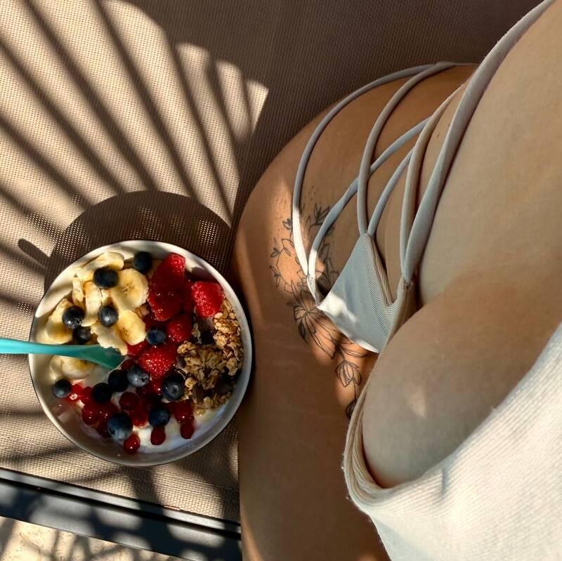 
                        Emma
                     is Female Escorts. | Kitchener | Ontario | Canada | canadatopescorts.com 