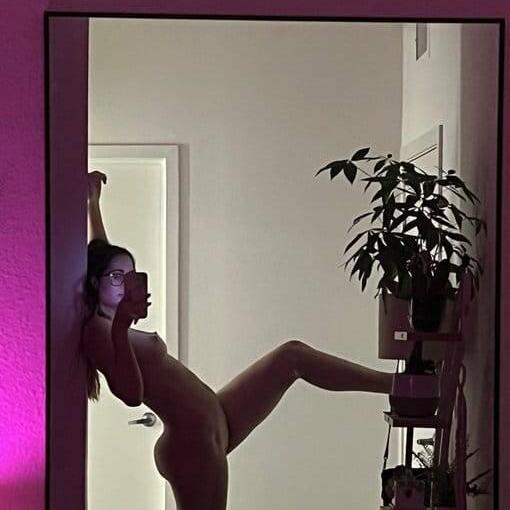 
                        Ema
                     is Female Escorts. | Saguenay | Quebec | Canada | canadatopescorts.com 