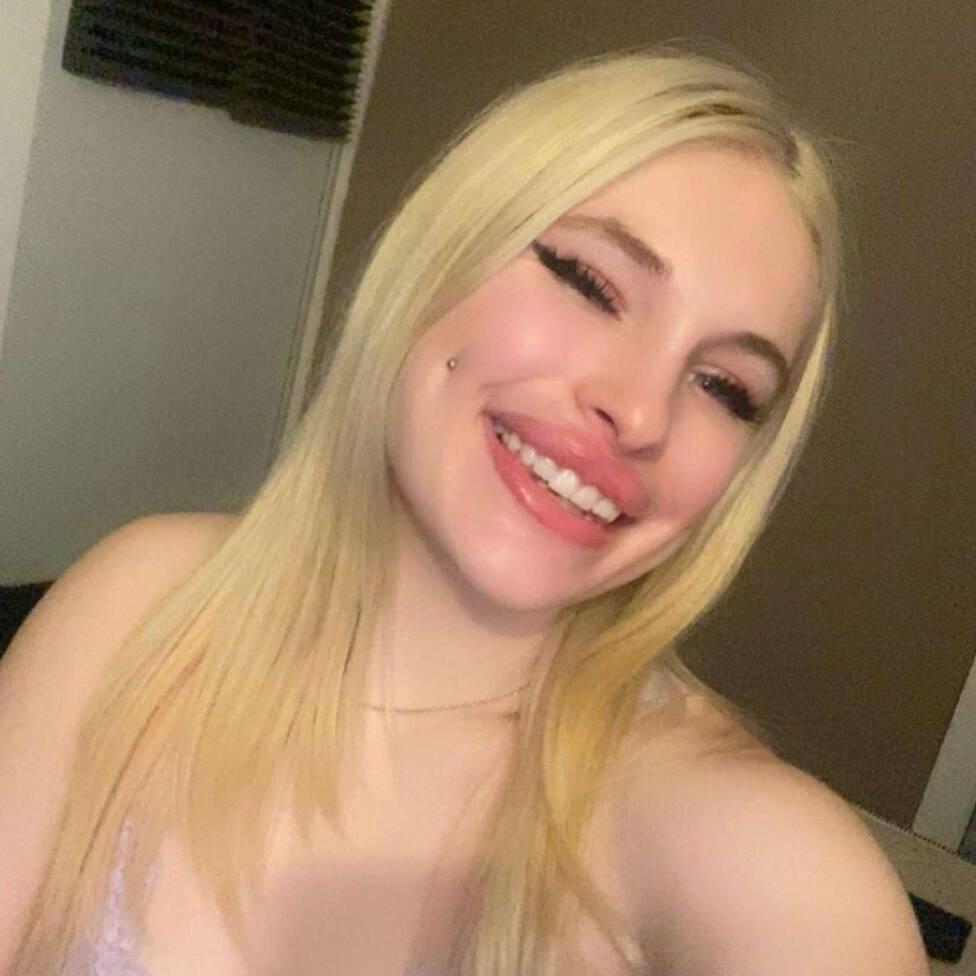 
                        Amber Sykes
                     is Female Escorts. | Toronto | Ontario | Canada | canadatopescorts.com 