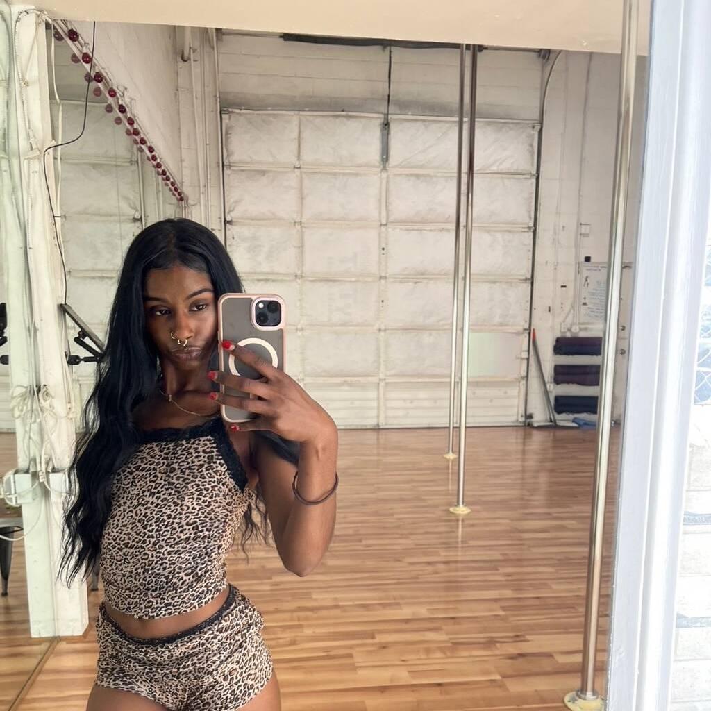 
                        Lexii
                     is Female Escorts. | Calgary | Alberta | Canada | canadatopescorts.com 