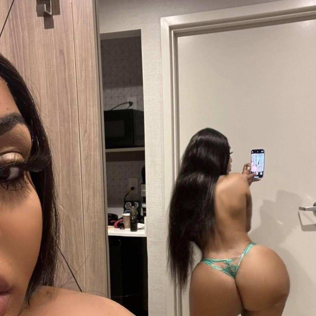 
                        CLEO
                     is Female Escorts. | Barrie | Ontario | Canada | canadatopescorts.com 