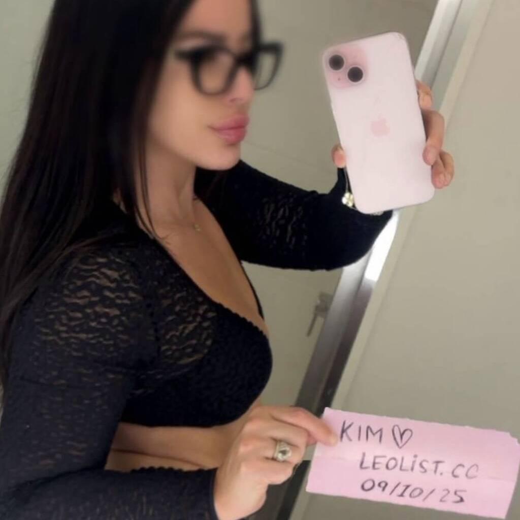 
                        Kim
                     is Female Escorts. | Cornwall | Ontario | Canada | canadatopescorts.com 