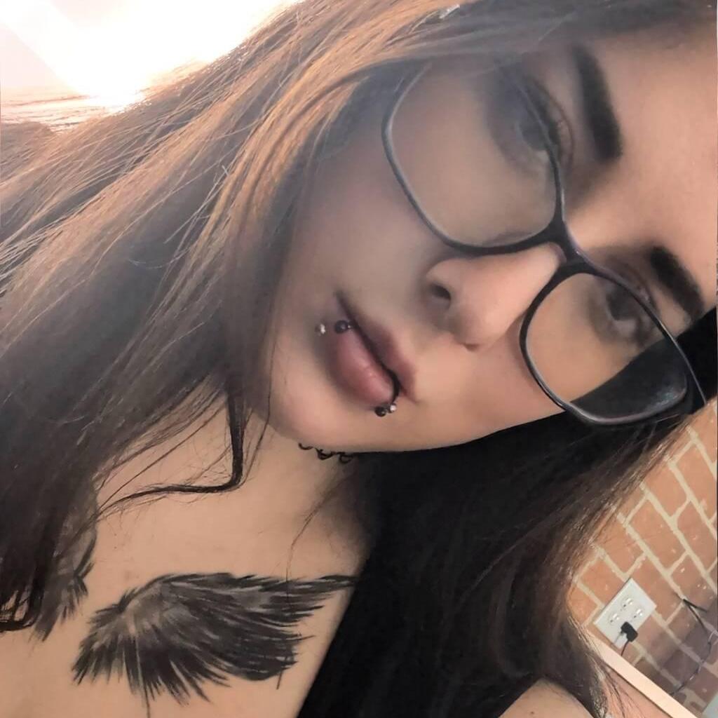 
                        Skyehigh
                     is Female Escorts. | Trois Rivieres | Quebec | Canada | canadatopescorts.com 
