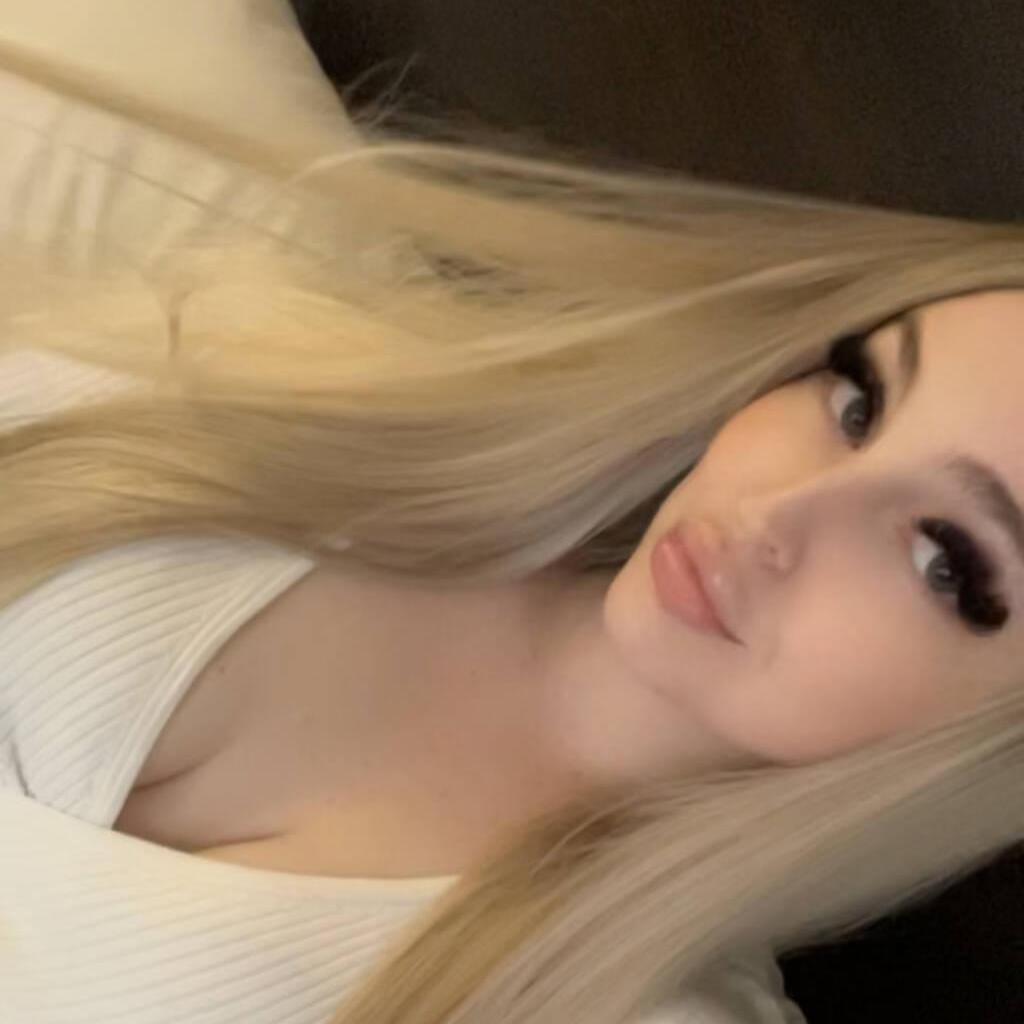 
                        Bella
                     is Female Escorts. | Regina | Saskatchewan | Canada | canadatopescorts.com 