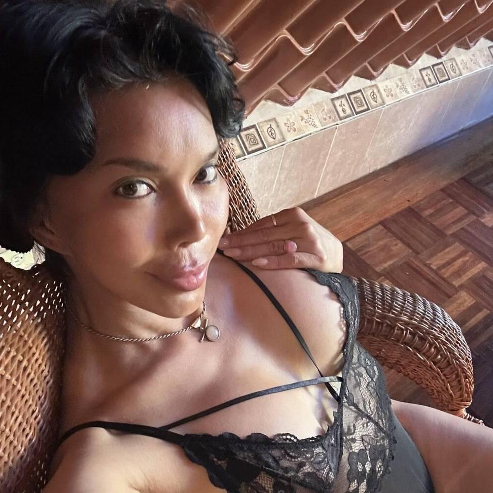 
                        Allie Zeon
                     is Female Escorts. | Comox Balley | British Columbia | Canada | canadatopescorts.com 