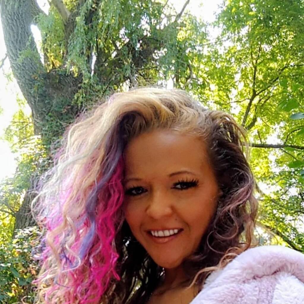 
                        Barbie
                     is Female Escorts. | Barrie | Ontario | Canada | canadatopescorts.com 