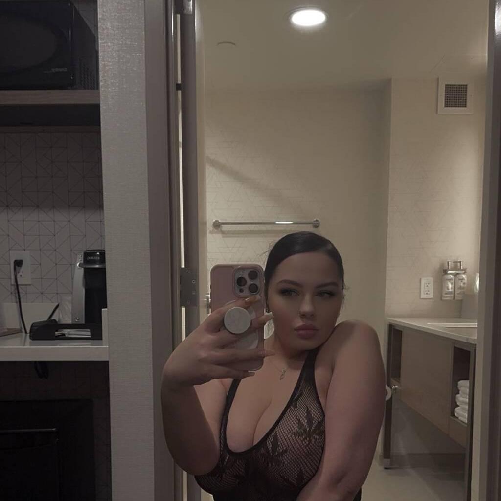
                        Lisa
                     is Female Escorts. | Chatham | Ontario | Canada | canadatopescorts.com 