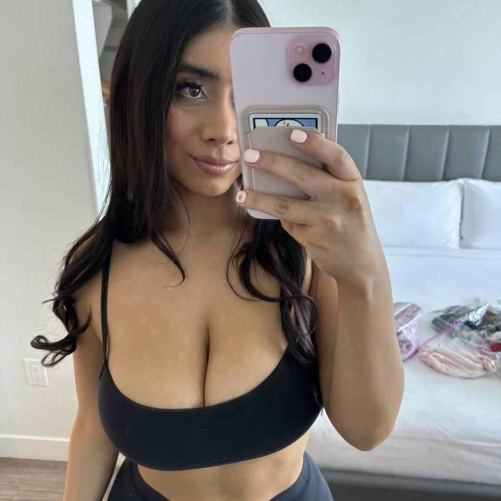 
                        Felina
                     is Female Escorts. | Prince George | British Columbia | Canada | canadatopescorts.com 