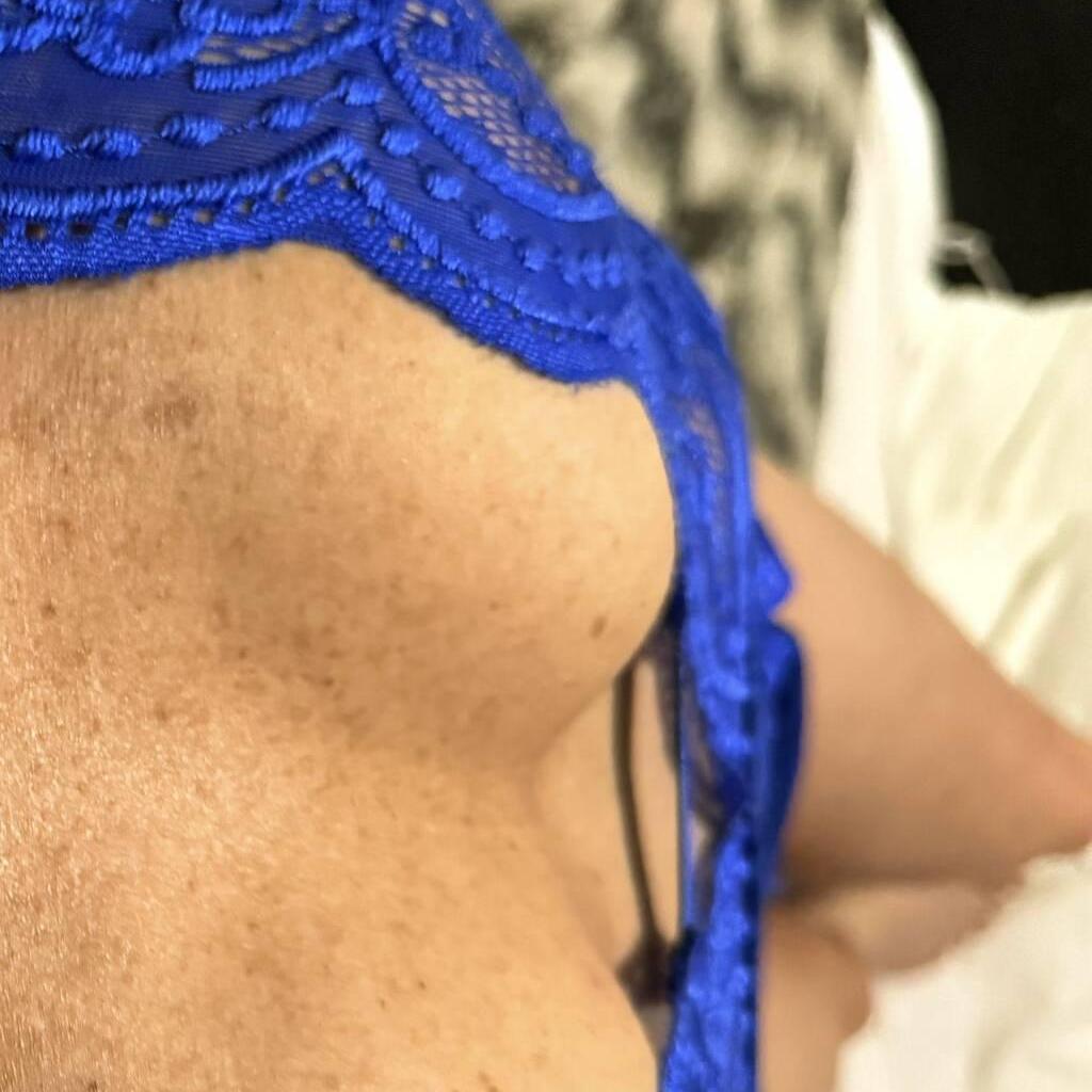 
                        Desire
                     is Female Escorts. | Grande Prairie | Alberta | Canada | canadatopescorts.com 