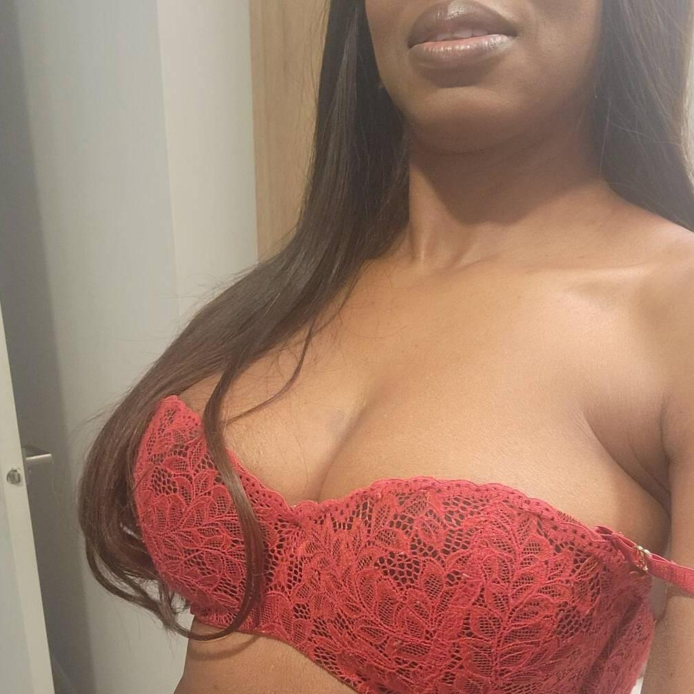 
                        Isabel
                     is Female Escorts. | Kingston | Ontario | Canada | canadatopescorts.com 