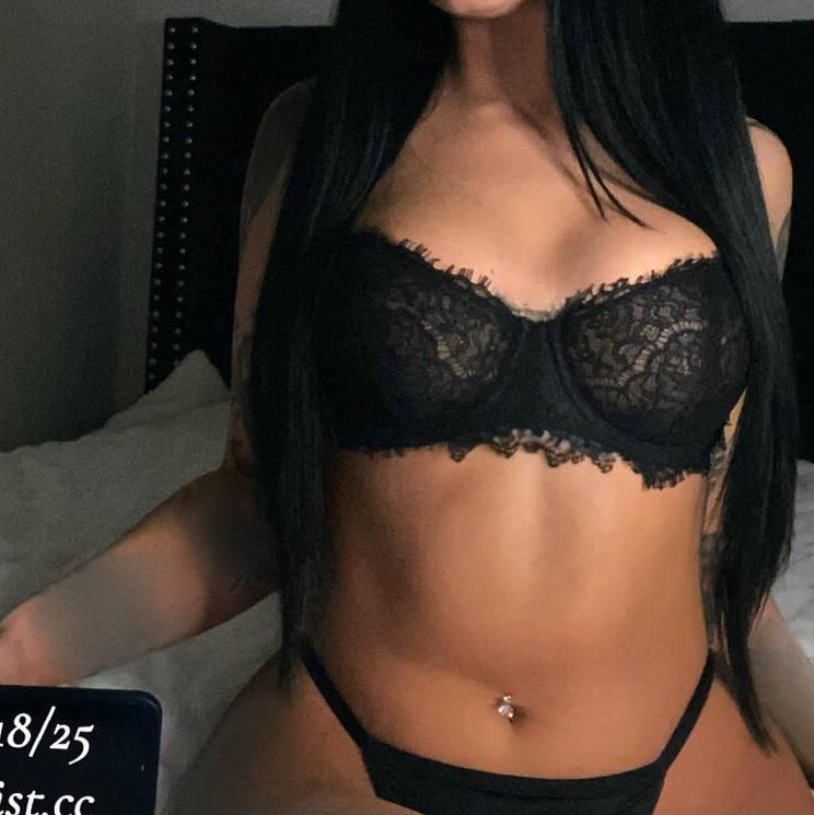 
                        Renee
                     is Female Escorts. | Nanaimo | British Columbia | Canada | canadatopescorts.com 
