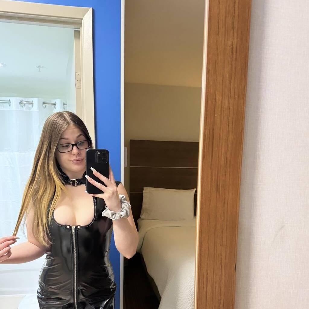 
                        Skye BLU
                     is Female Escorts. | Toronto | Ontario | Canada | canadatopescorts.com 