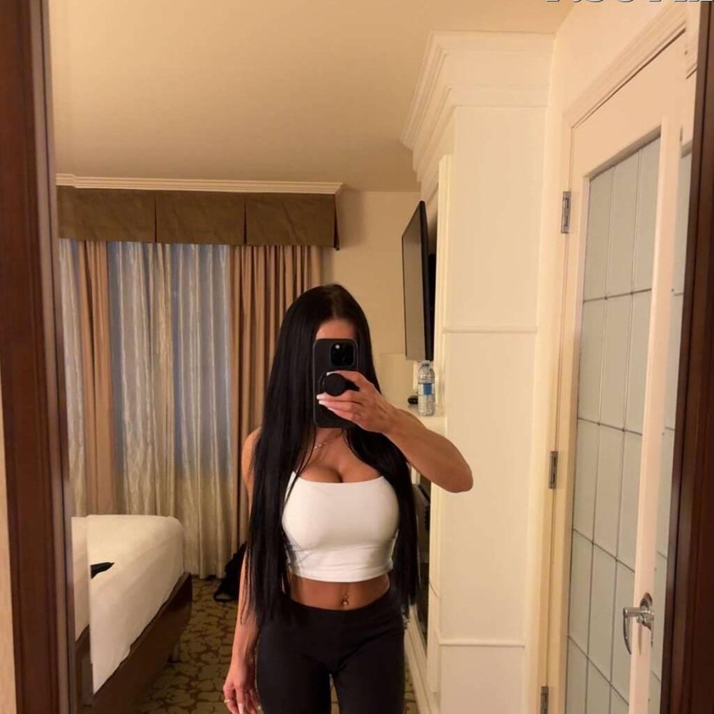 
                        French Bombshell Keissy
                     is Female Escorts. | Peace River Country | British Columbia | Canada | canadatopescorts.com 