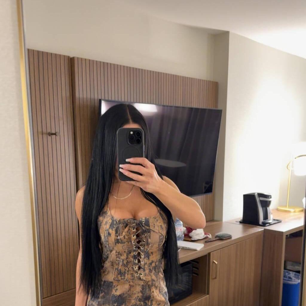 
                        French Bombshell Keissy
                     is Female Escorts. | Peace River Country | British Columbia | Canada | canadatopescorts.com 