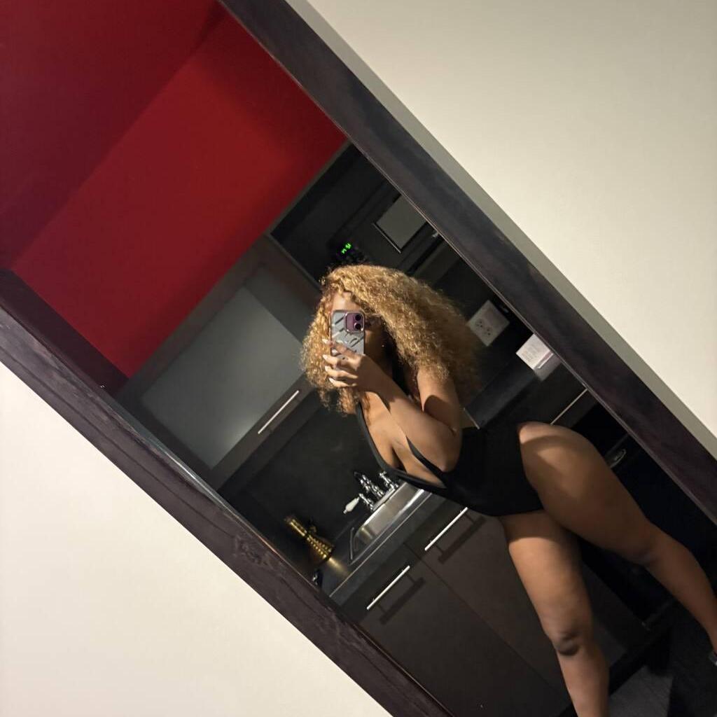 
                        Tyla
                     is Female Escorts. | Barrie | Ontario | Canada | canadatopescorts.com 