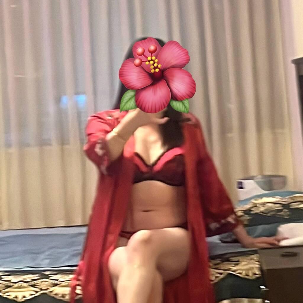 
                        Helen
                     is Female Escorts. | Kamloops | British Columbia | Canada | canadatopescorts.com 