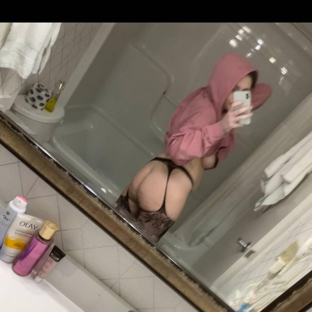 
                        Ally
                     is Female Escorts. | belleville | Ontario | Canada | canadatopescorts.com 