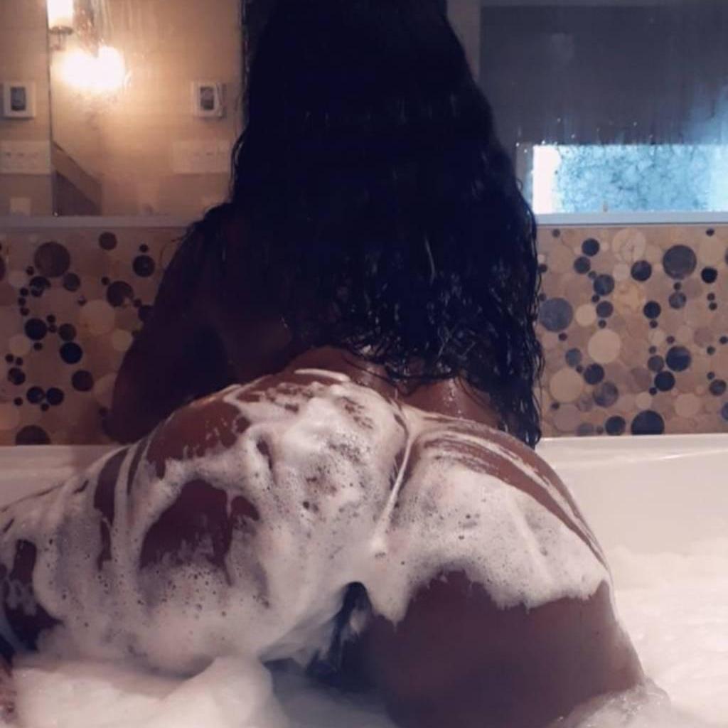 
                        Shana
                     is Female Escorts. | Niagara | Ontario | Canada | canadatopescorts.com 