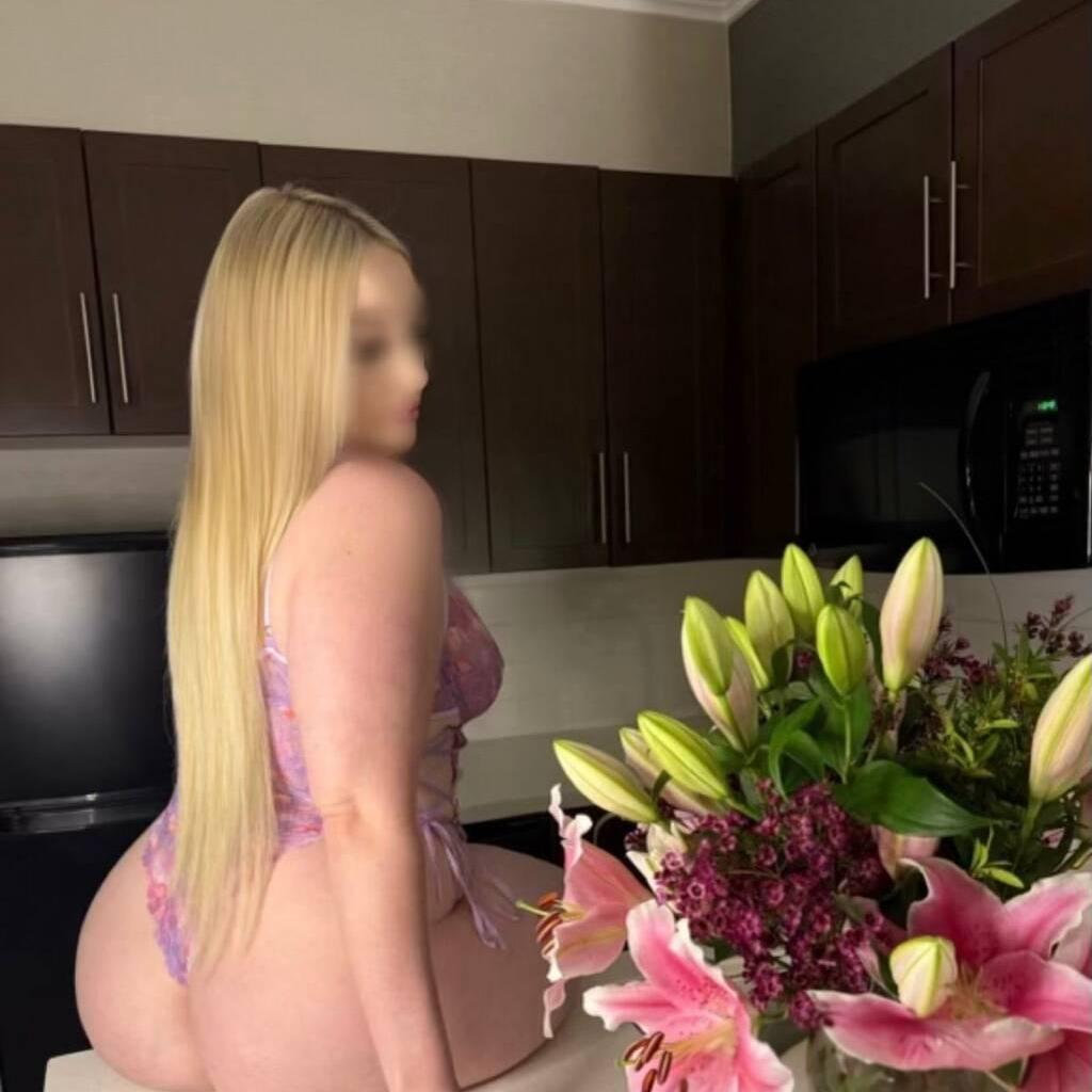 
                        Layla snow
                     is Female Escorts. | Sudbury | Ontario | Canada | canadatopescorts.com 