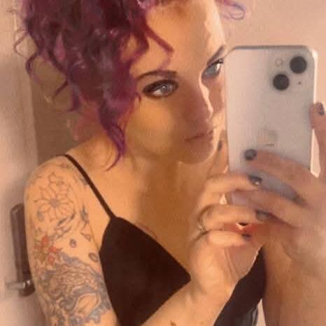 
                        Dakota
                     is Female Escorts. | Grande Prairie | Alberta | Canada | canadatopescorts.com 