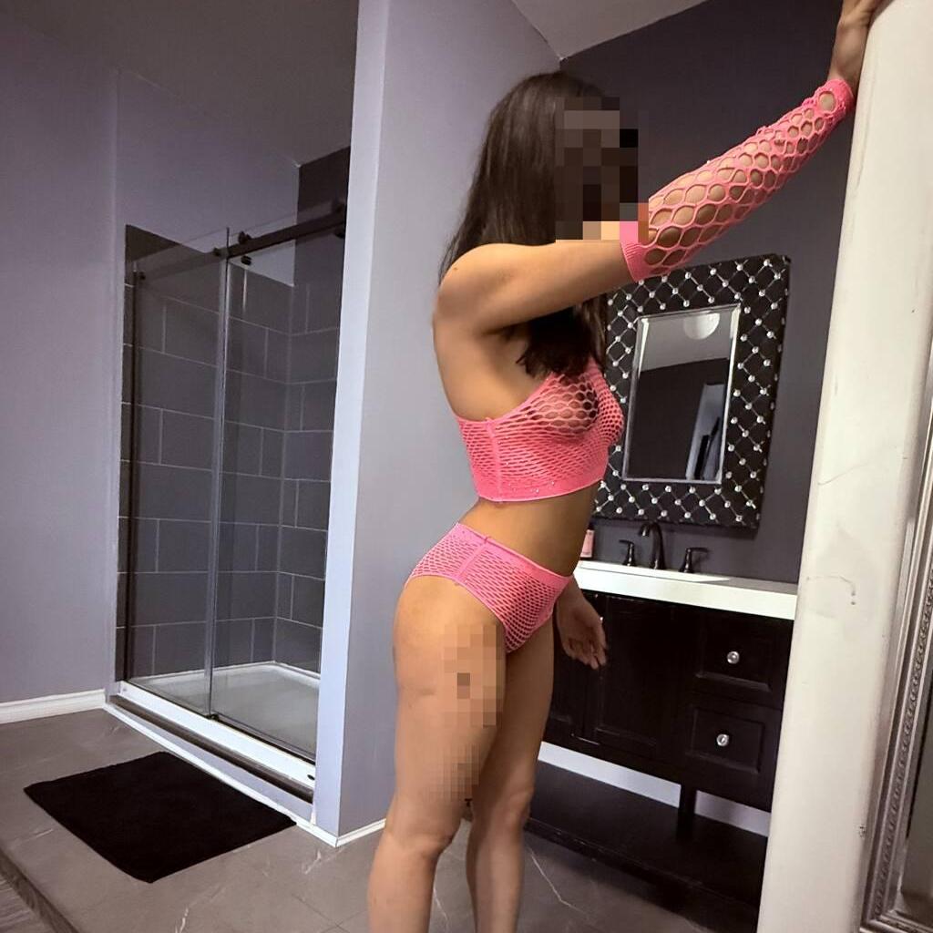 
                        Rosa
                     is Female Escorts. | Kingston | Ontario | Canada | canadatopescorts.com 