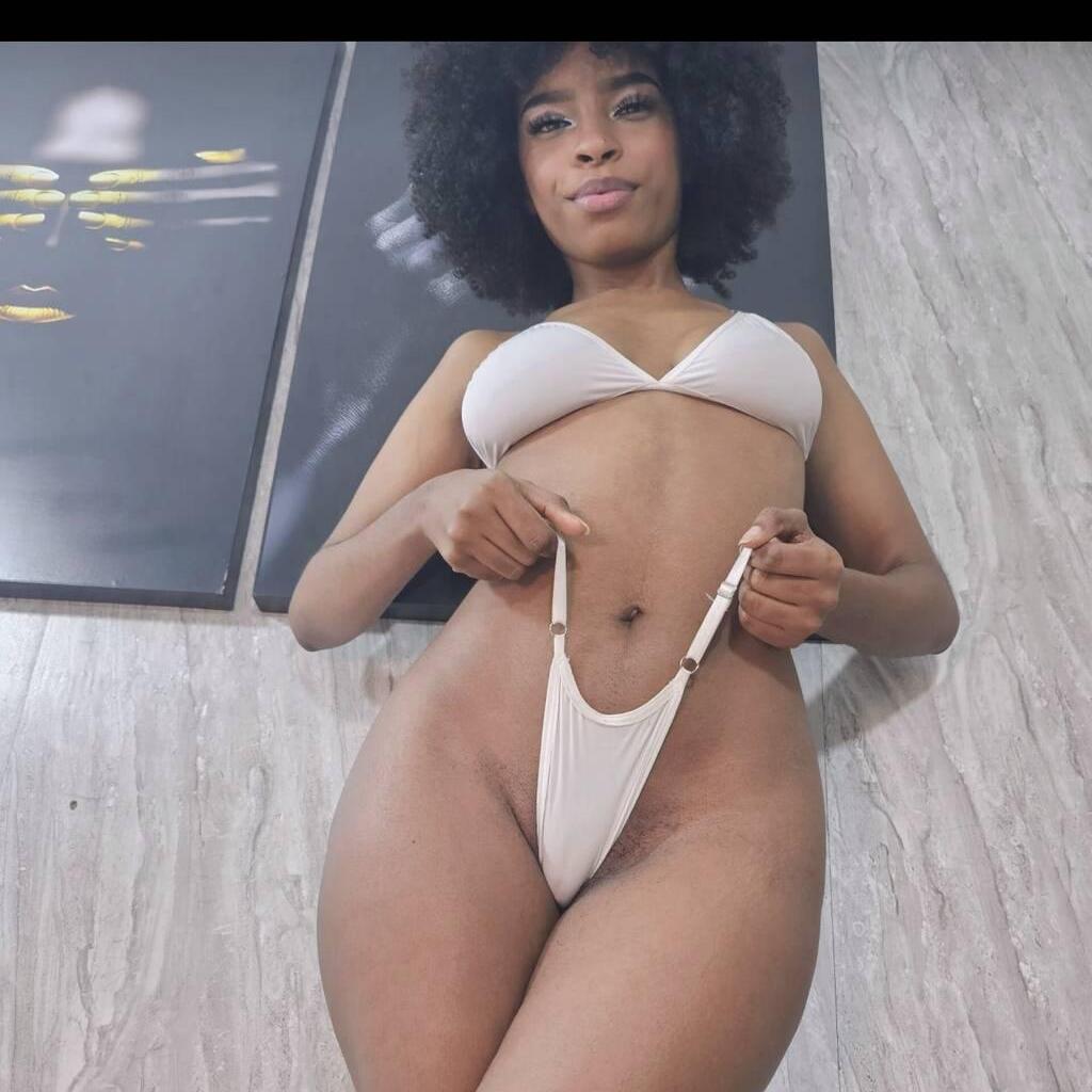
                        Melanie
                     is Female Escorts. | Quebec City | Quebec | Canada | canadatopescorts.com 