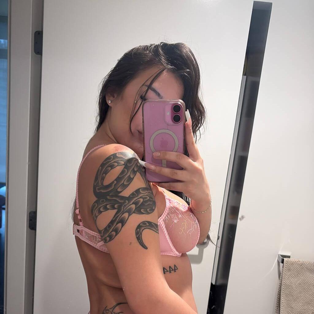 
                        Ally
                     is Female Escorts. | Vancouver | British Columbia | Canada | canadatopescorts.com 