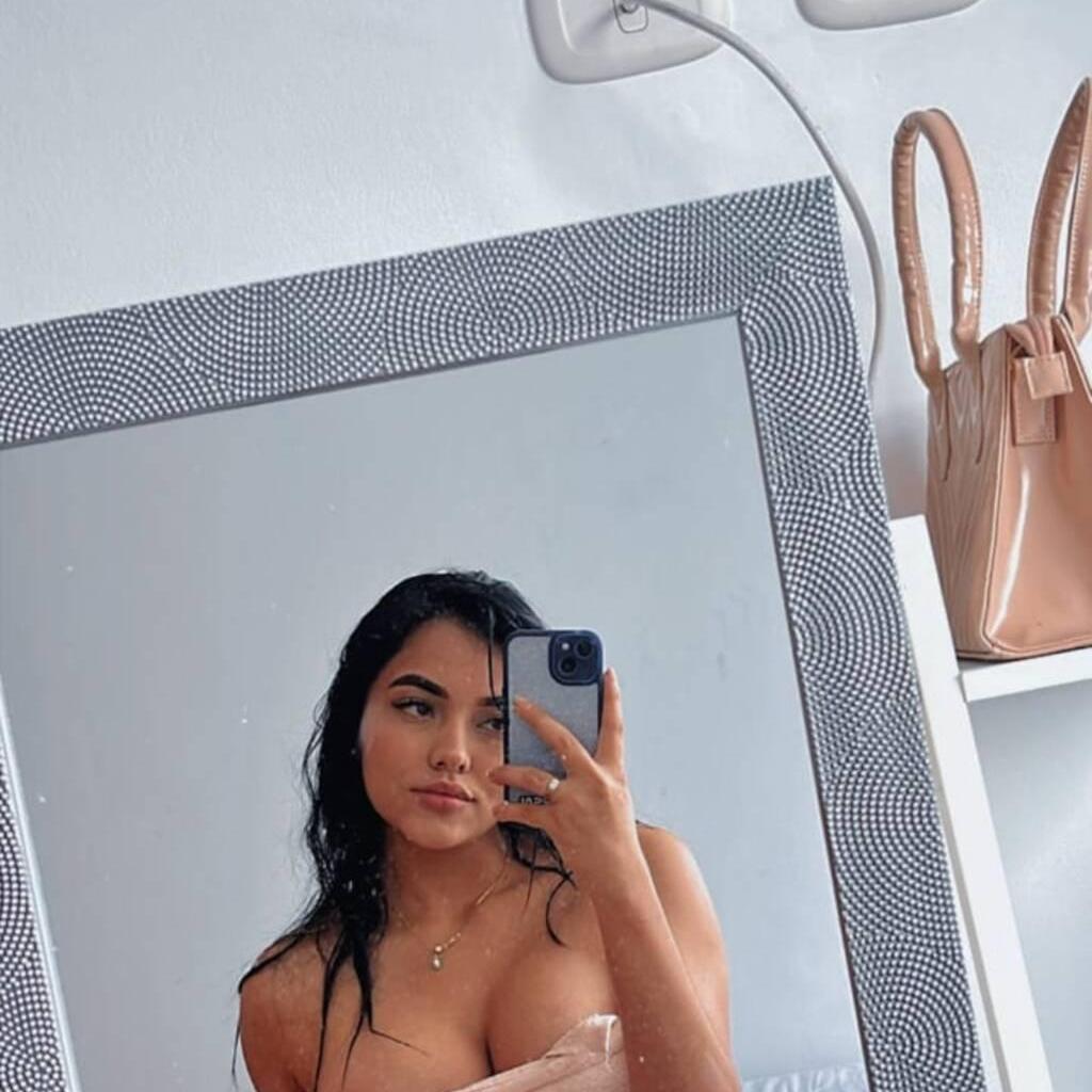 
                        Yennefeer
                     is Female Escorts. | Toronto | Ontario | Canada | canadatopescorts.com 