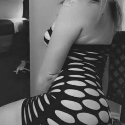
                        BECKY
                     is Female Escorts. | Hamilton | Ontario | Canada | canadatopescorts.com 