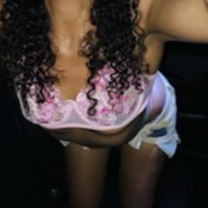 
                        Elle
                     is Female Escorts. | St. John | New Brunswick | Canada | canadatopescorts.com 